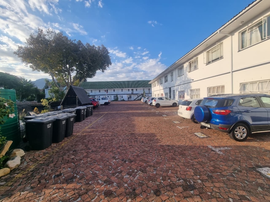 To Let 1 Bedroom Property for Rent in Plumstead Western Cape